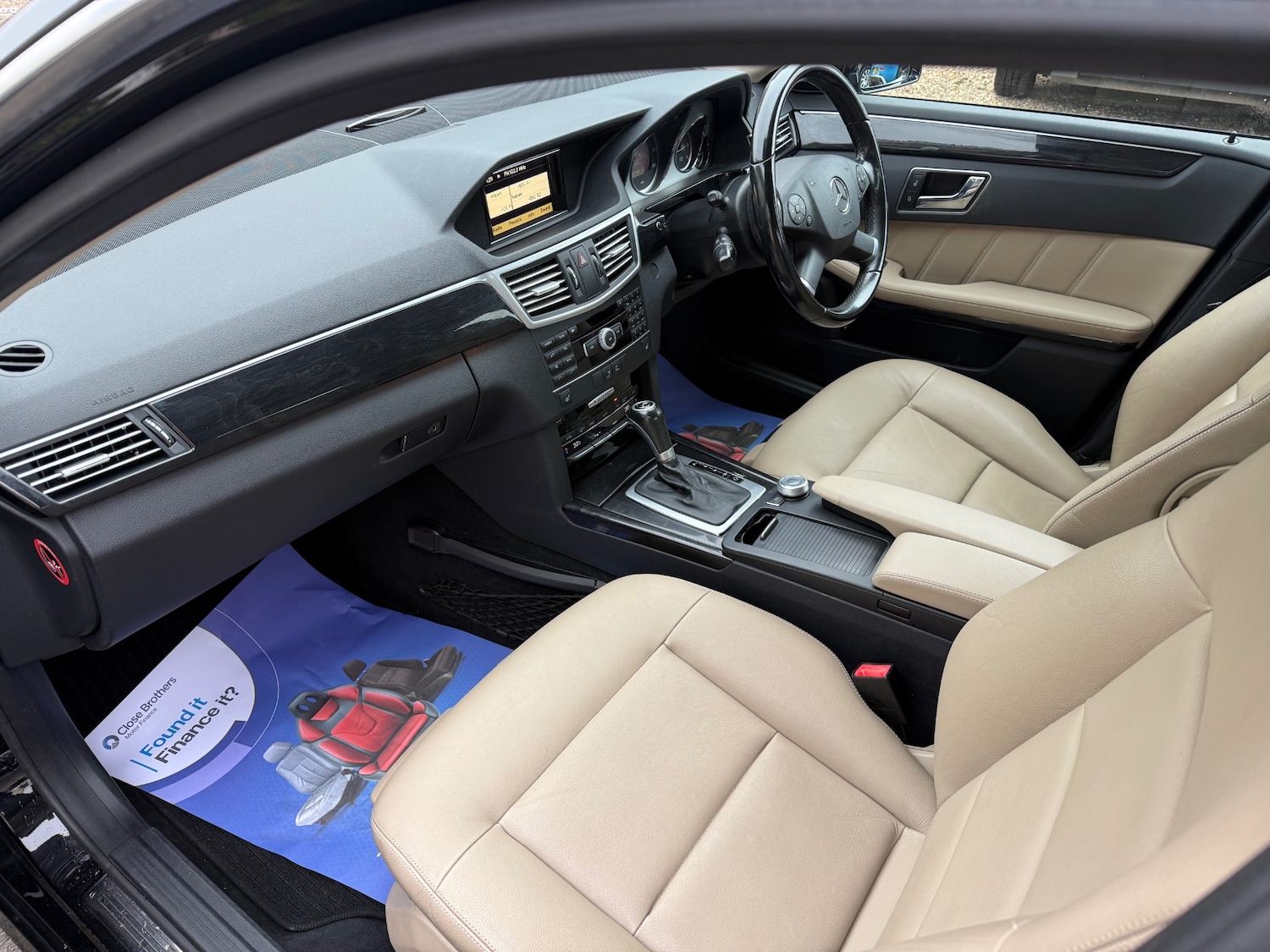 Used Mercedes-Benz E Class 2010 for sale - 76848566: Photo 10