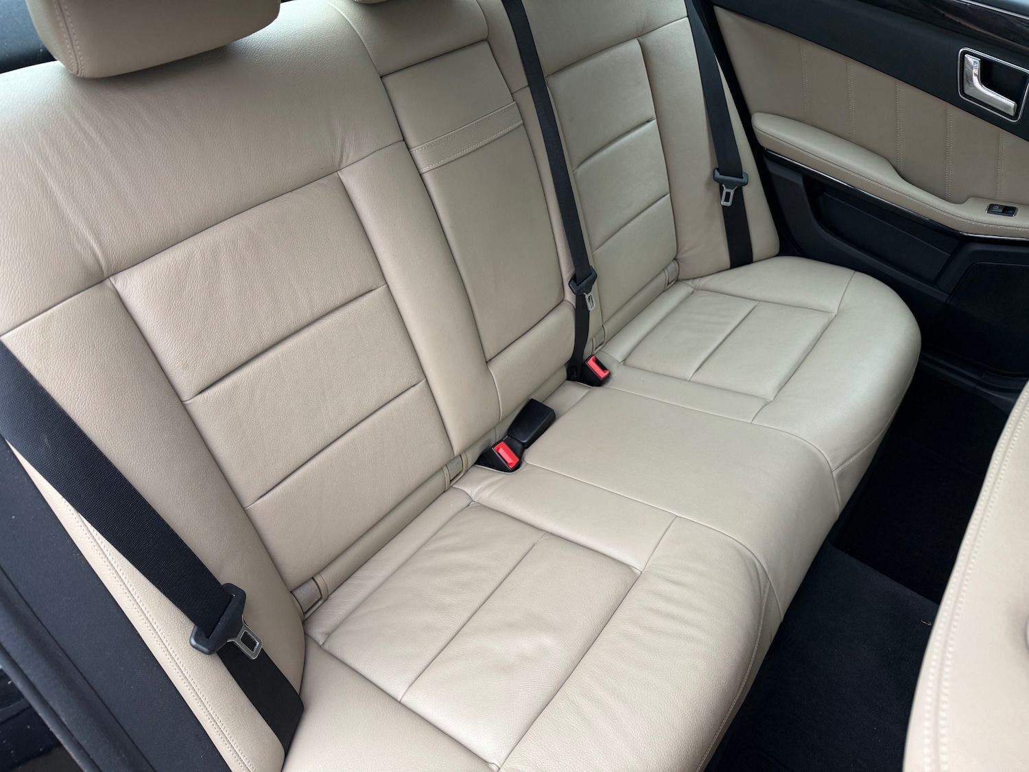 Used Mercedes-Benz E Class 2010 for sale - 76848566: Photo 7