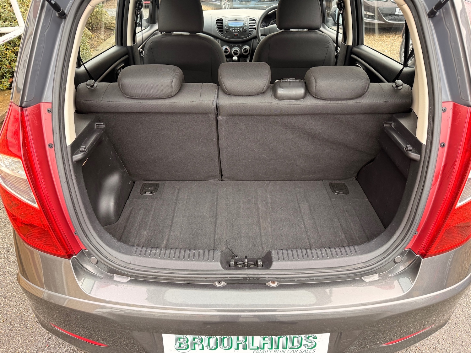 Used Hyundai i10 2012 for sale - 77271921: Photo 8