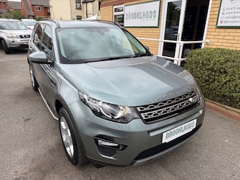Used Land Rover Discovery Sport 2015 for sale - 79286862: Photo