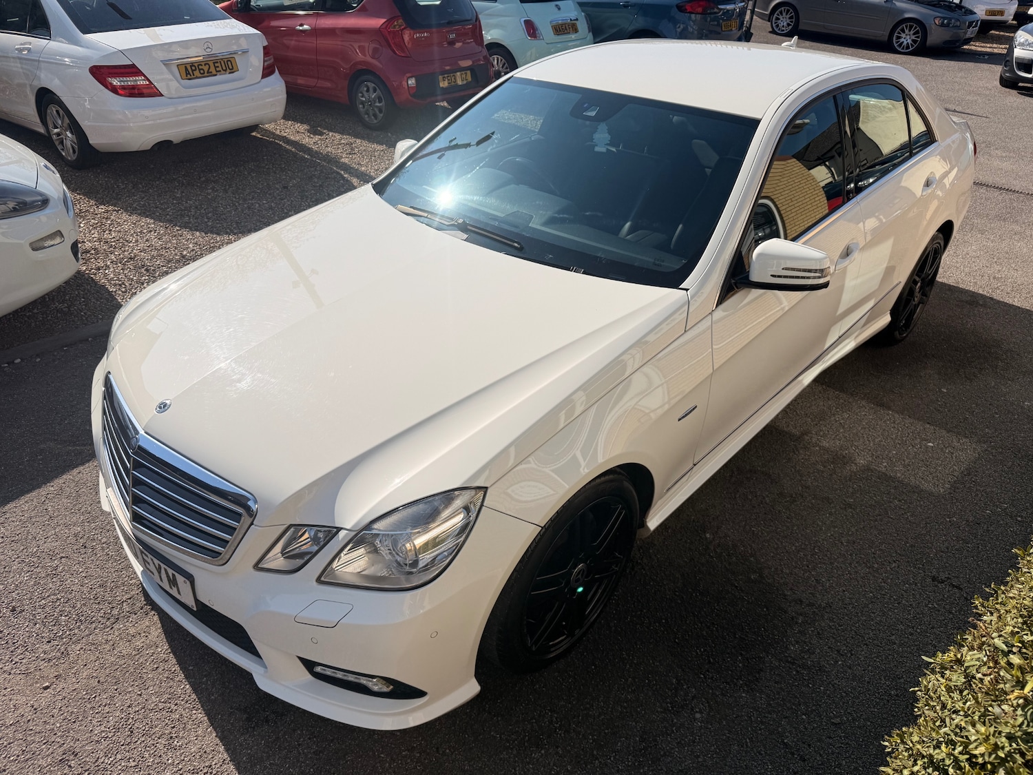 Used Mercedes-Benz E Class 2010 for sale - 77950489: Photo 2
