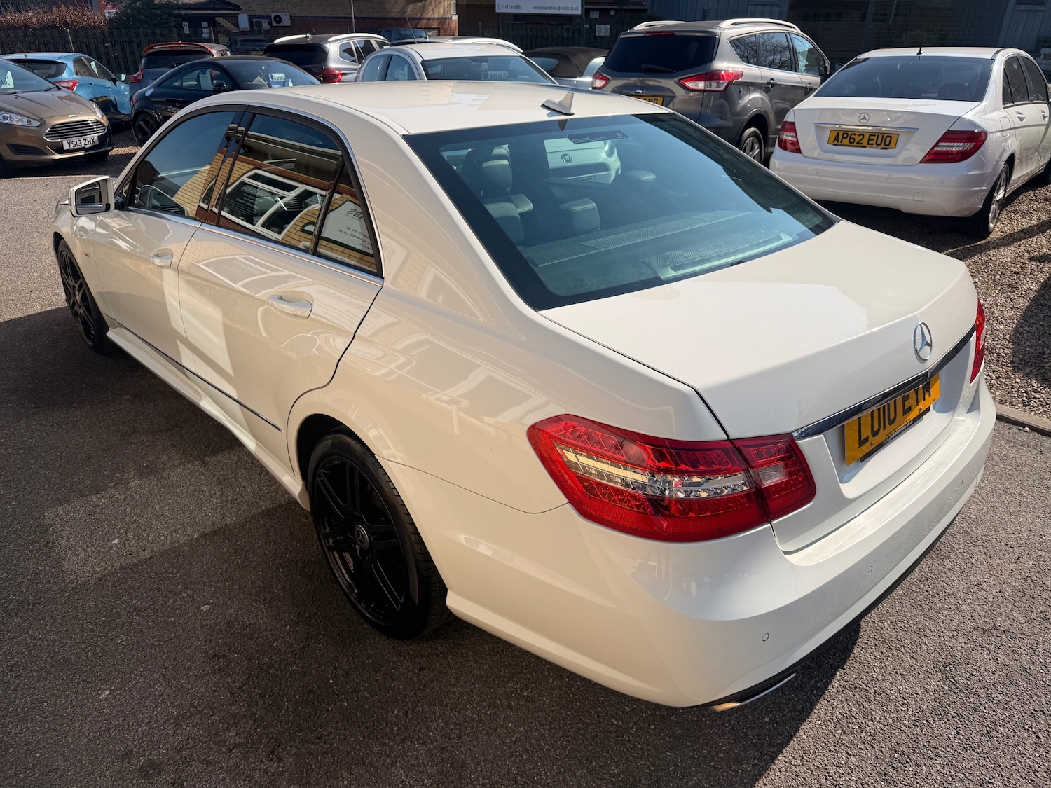 Used Mercedes-Benz E Class 2010 for sale - 77950489: Photo 3