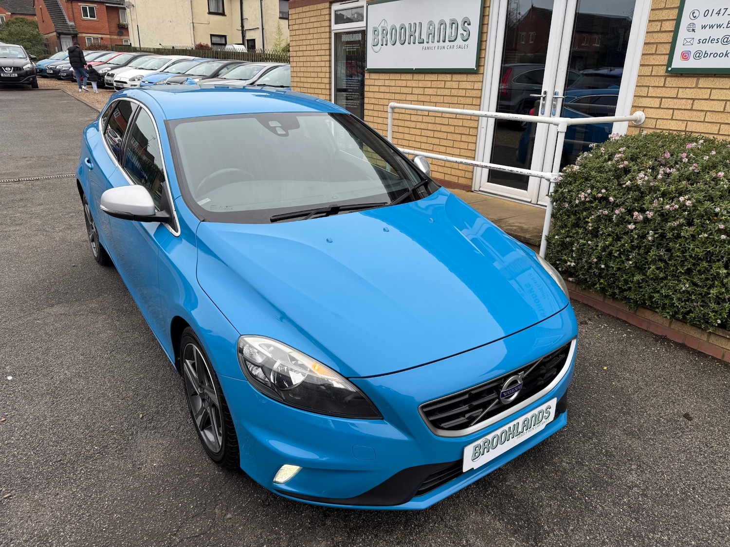 Used Volvo V40 2015 for sale - 76588996: Photo 1