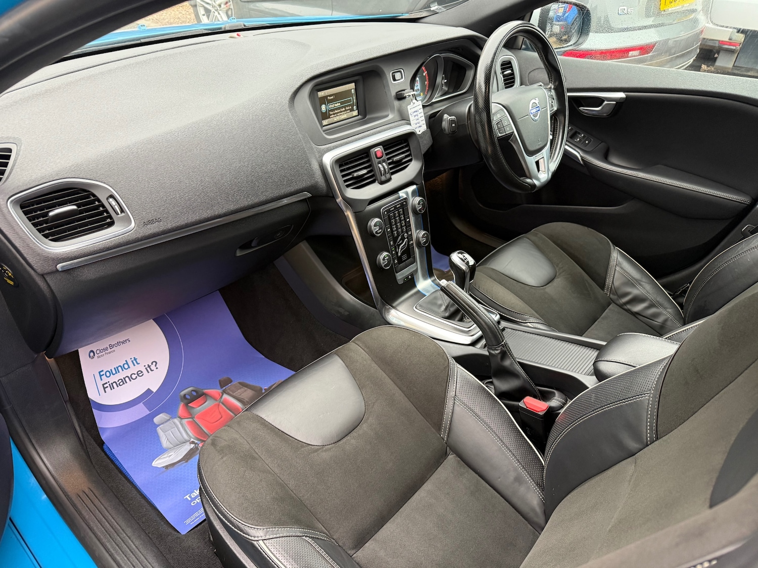 Used Volvo V40 2015 for sale - 76588996: Photo 10