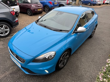 Used Volvo V40 2015 for sale - 76588996: Photo