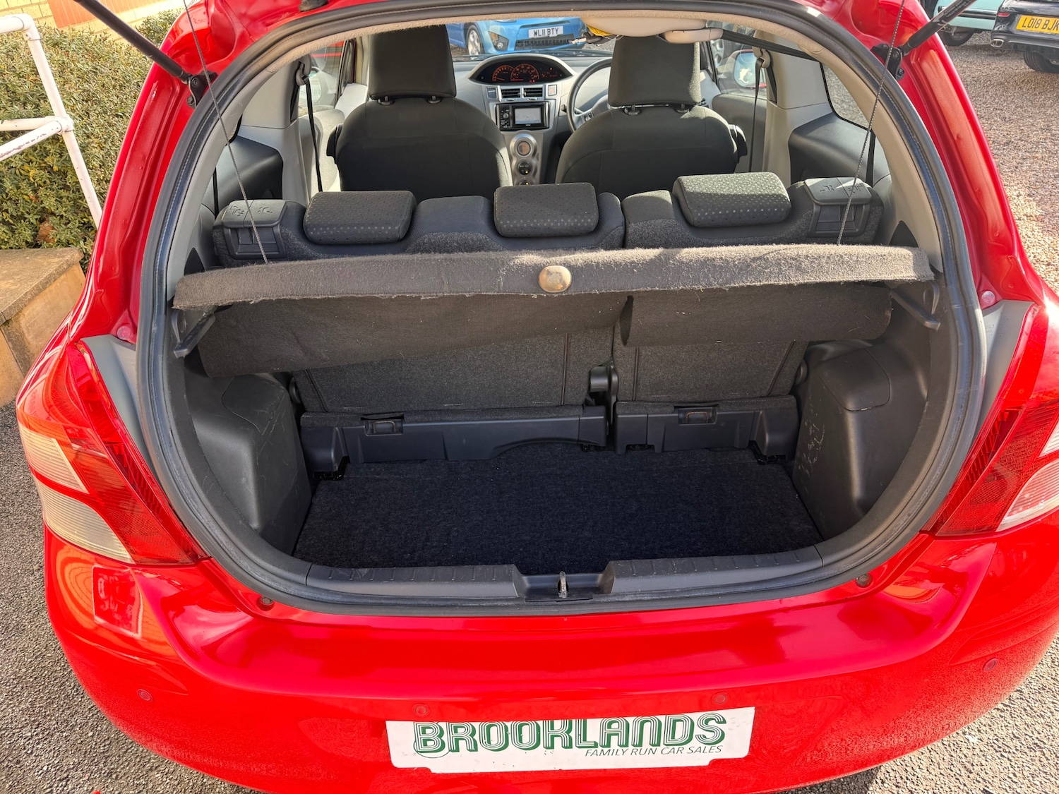 Used Toyota Yaris 2011 for sale - 77569757: Photo 8