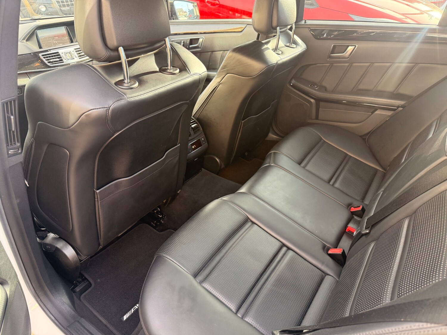 Used Mercedes-Benz E Class 2014 for sale - 77352204: Photo 9