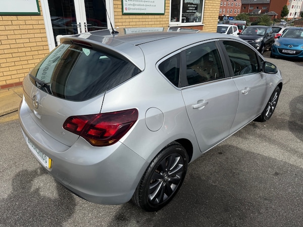 Used Vauxhall Astra 2010 for sale - 75971168: Photo 4