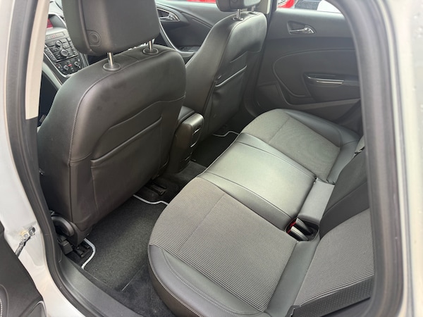 Used Vauxhall Astra 2010 for sale - 75971168: Photo 9