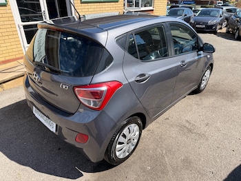 Used Hyundai i10 2014 for sale - 78368462: Photo