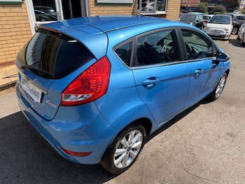 Used Ford Fiesta 2010 for sale - 79353069: Photo