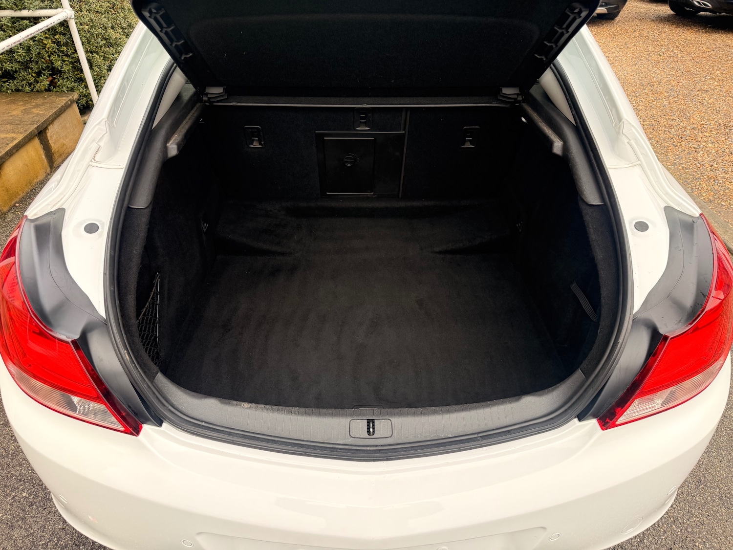 Used Vauxhall Insignia 2011 for sale - 77380771: Photo 8