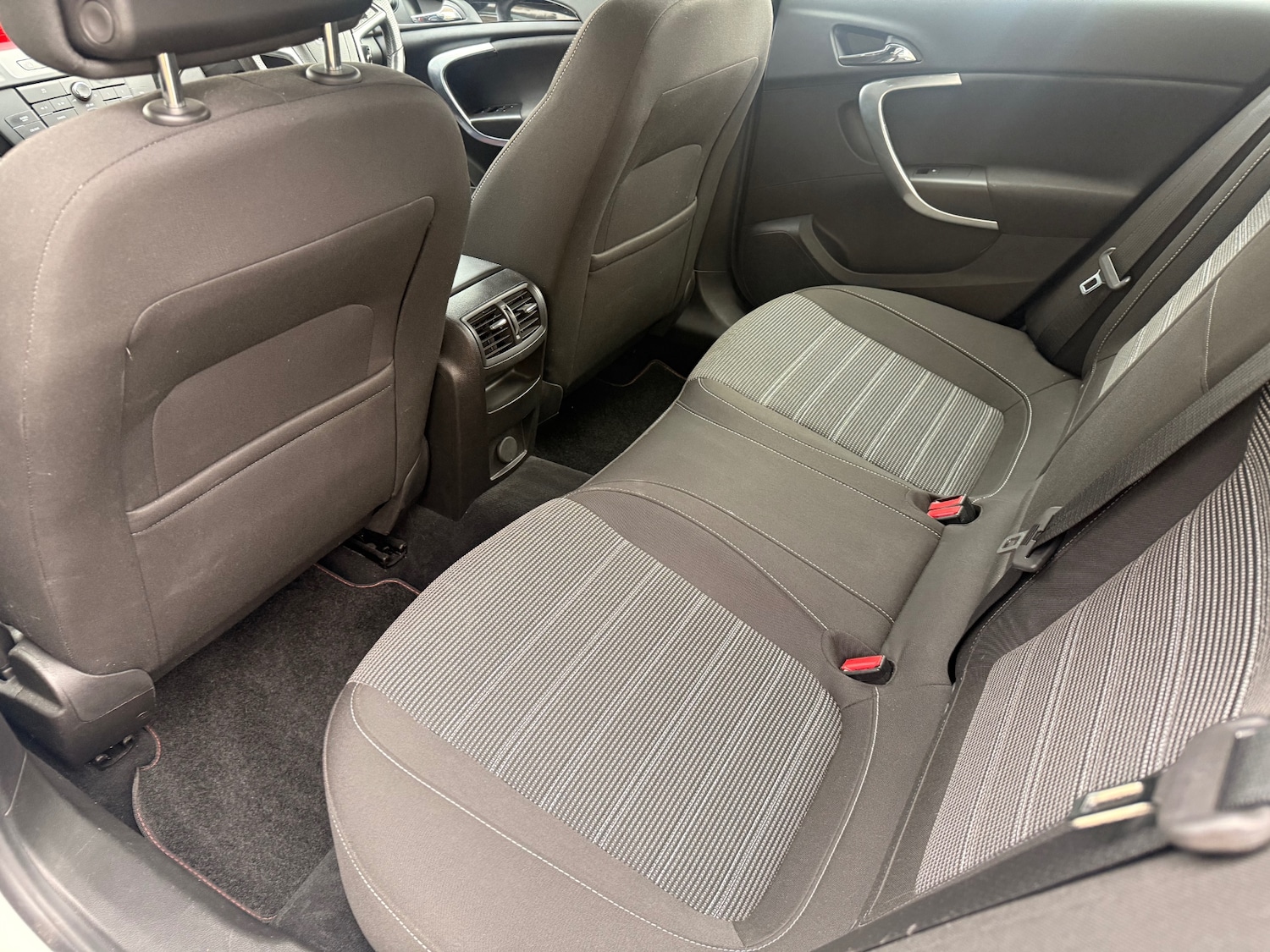 Used Vauxhall Insignia 2011 for sale - 77380771: Photo 9