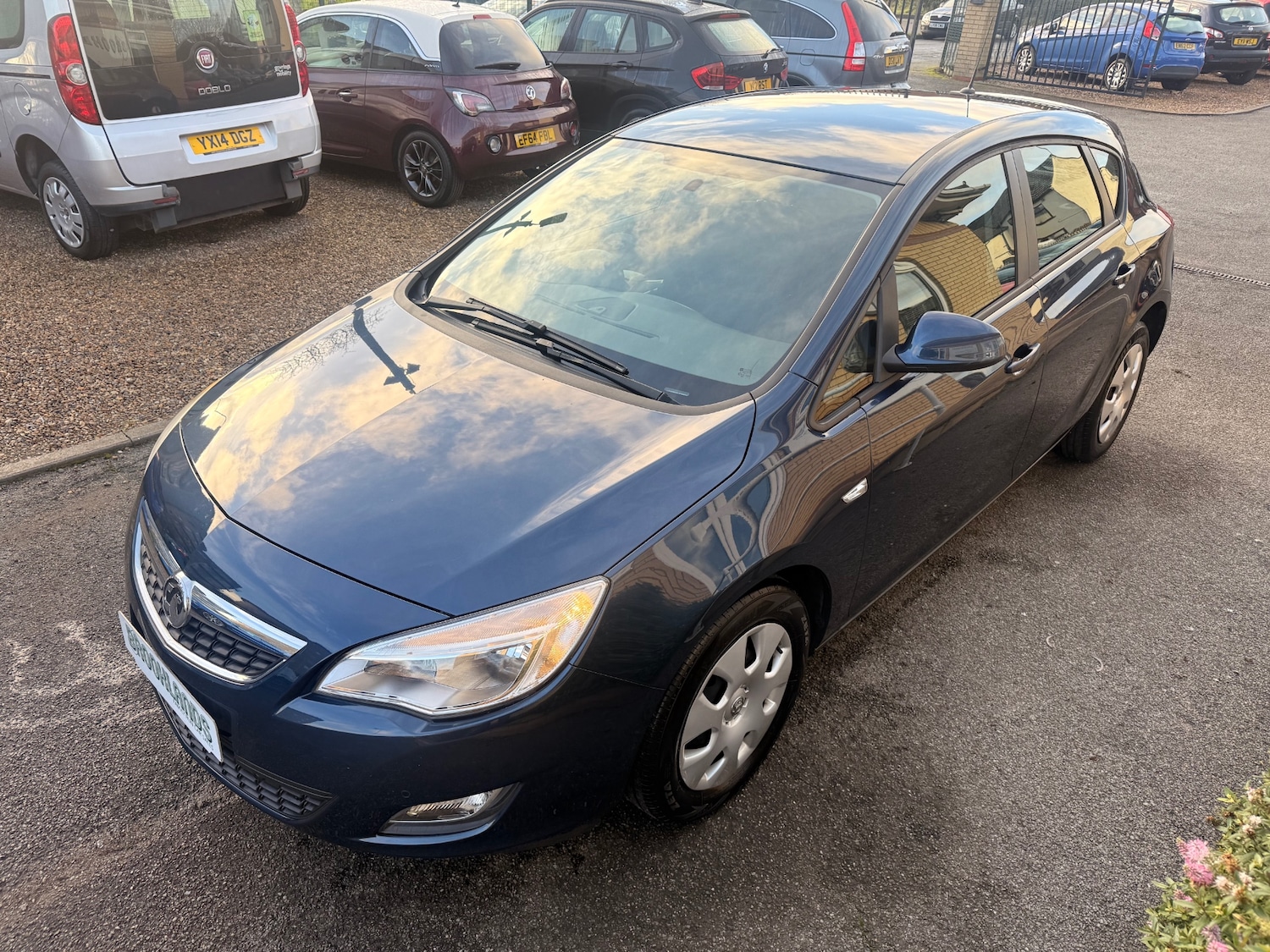 Used Vauxhall Astra 2012 for sale - 76908148: Photo 2