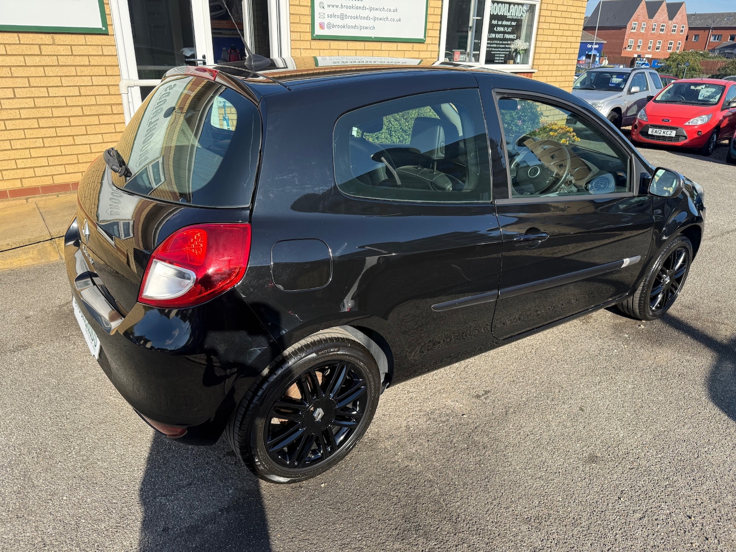 Used Renault Clio 2012 for sale - 76117219: Photo 4