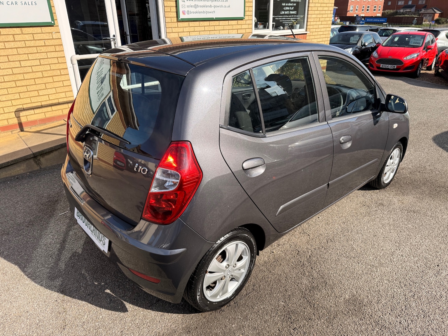 Used Hyundai i10 2011 for sale - 77732619: Photo 4