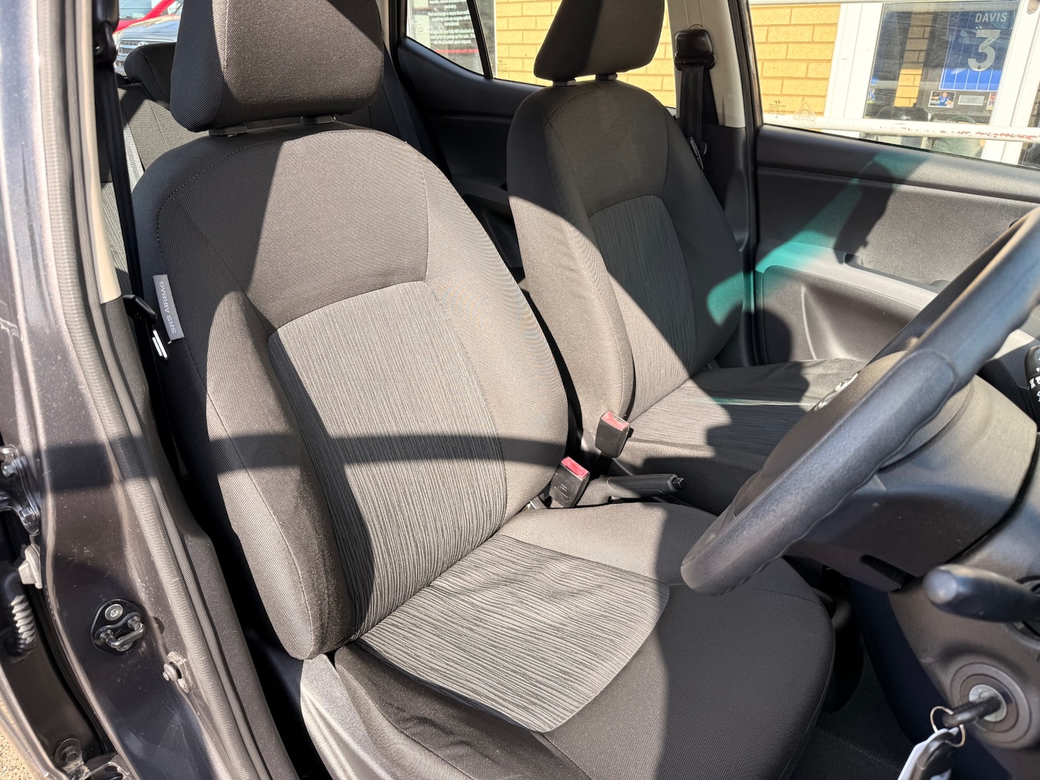 Used Hyundai i10 2011 for sale - 77732619: Photo 6