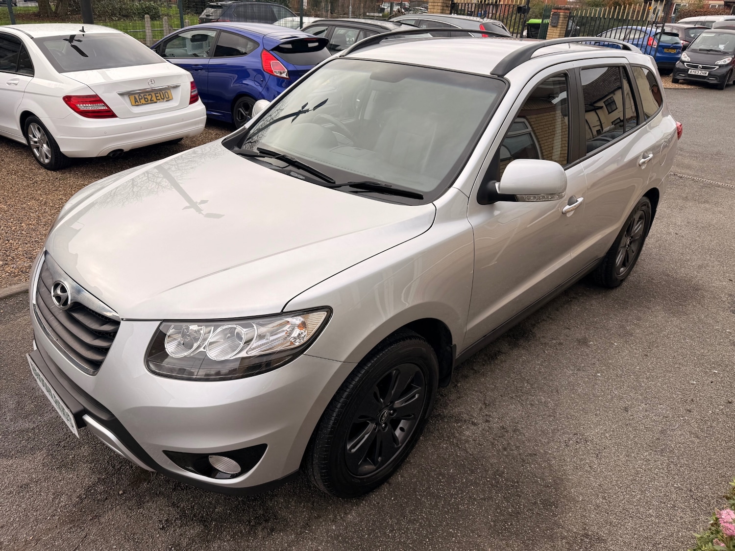 Used Hyundai Santa Fe 2012 for sale - 76919727: Photo 2