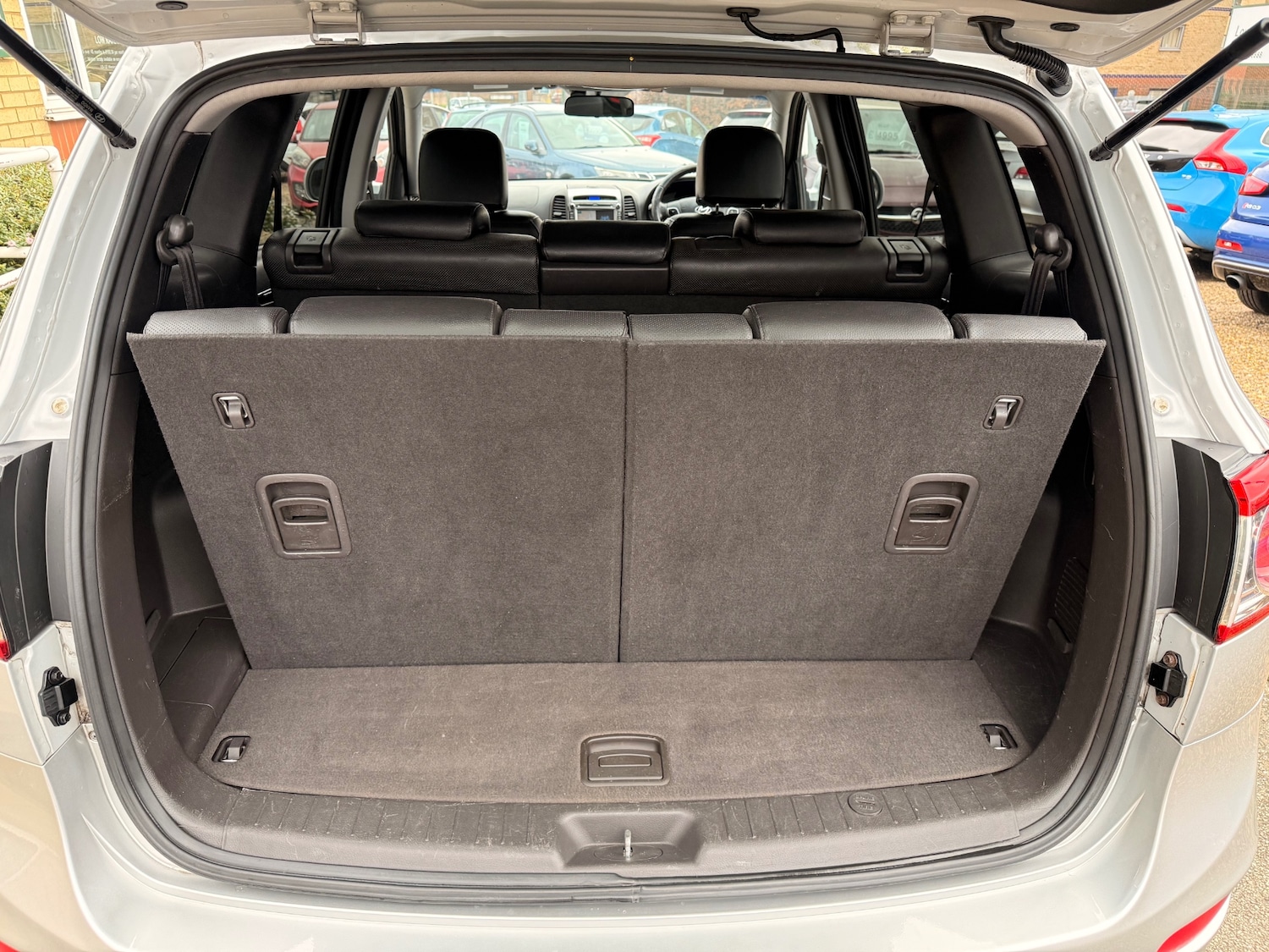 Used Hyundai Santa Fe 2012 for sale - 76919727: Photo 8