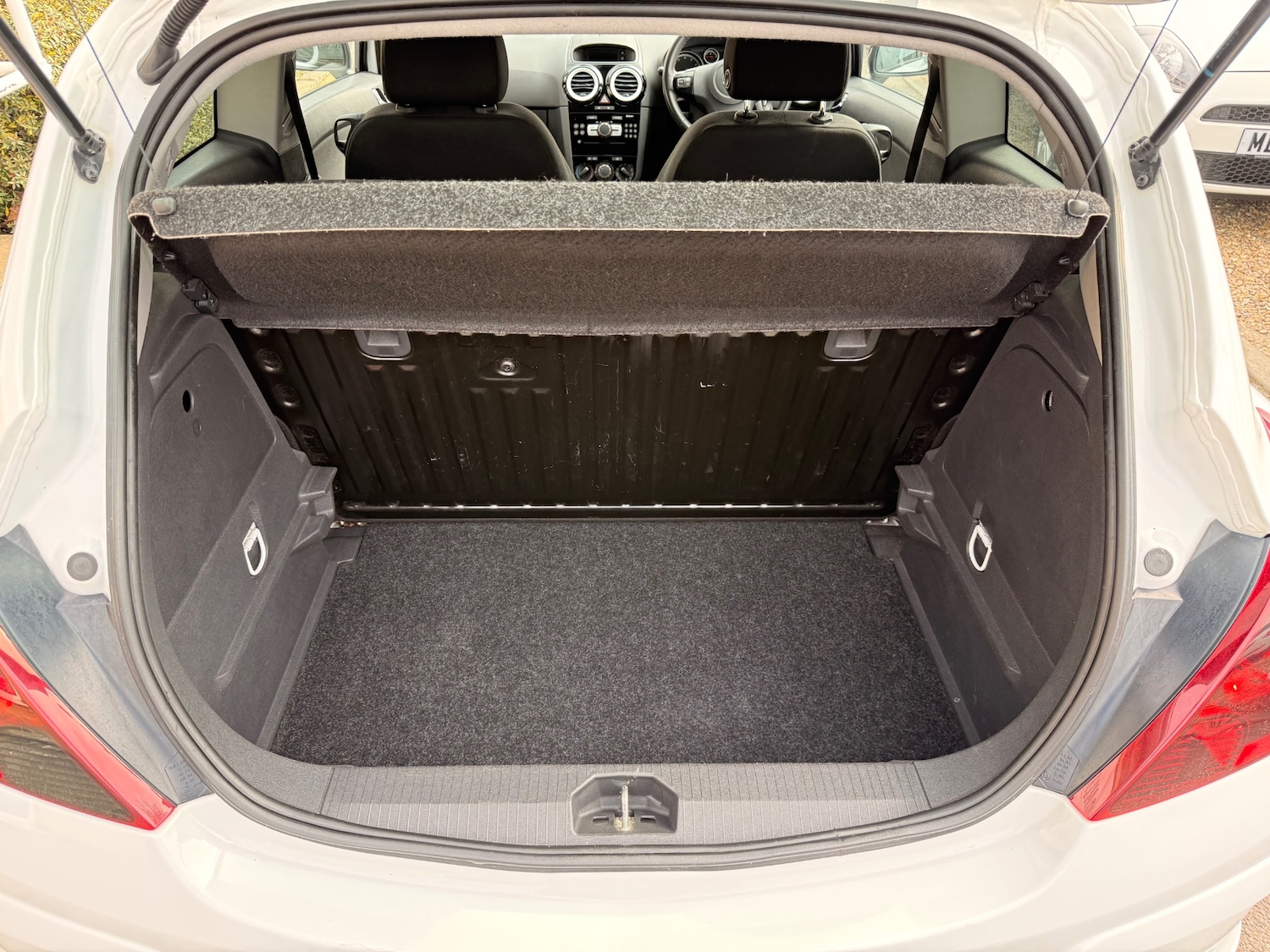 Used Vauxhall Corsa 2013 for sale - 77984082: Photo 8