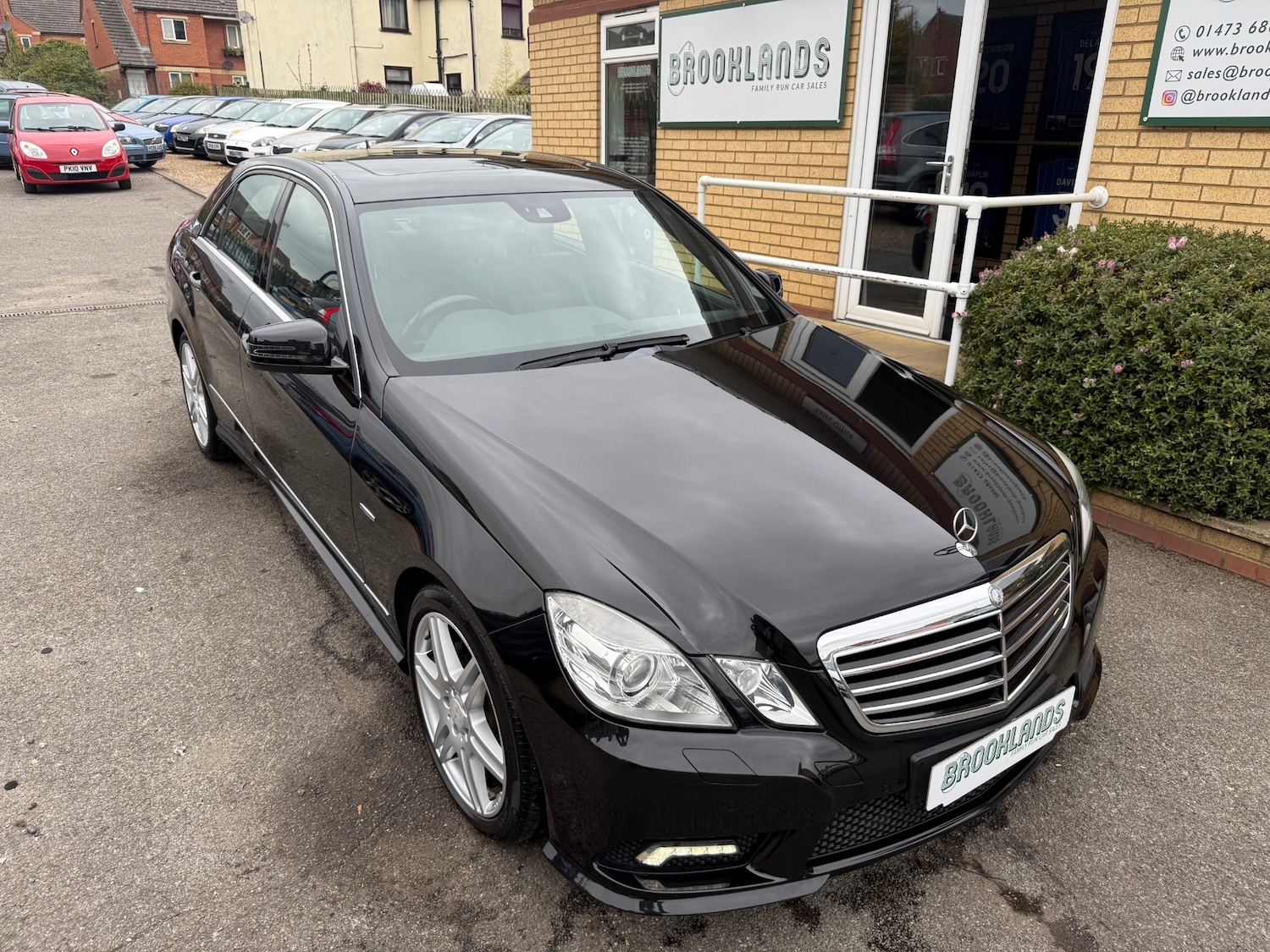 Used Mercedes-Benz E Class 2009 for sale - 76312245: Photo 1