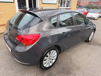 Used Vauxhall Astra 2015 for sale - 79571517: Photo