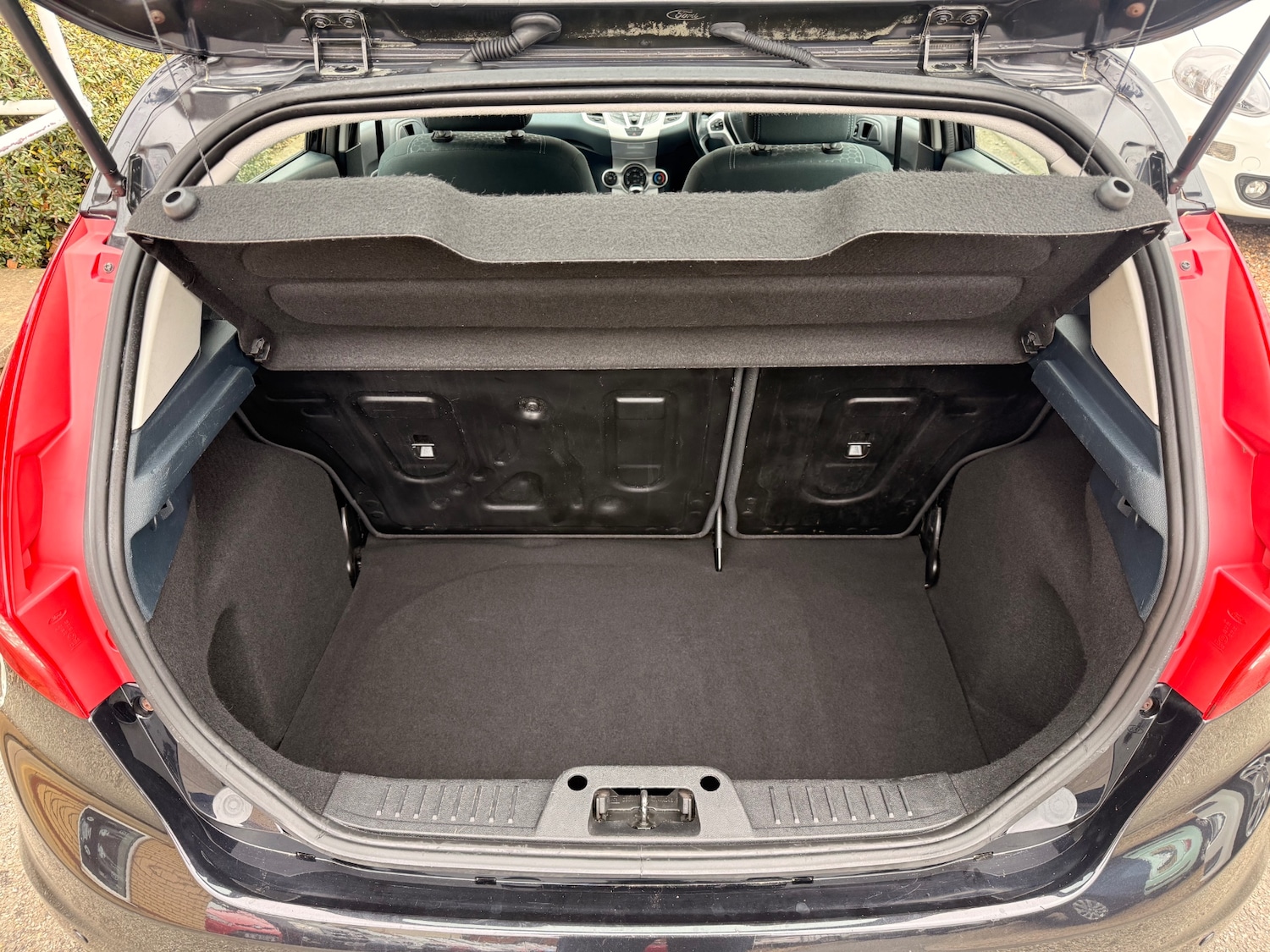 Used Ford Fiesta 2010 for sale - 77916174: Photo 8