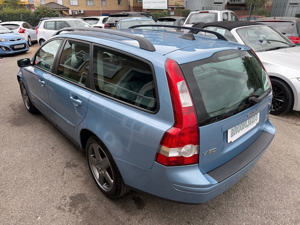 Used Volvo V50 2005 for sale - 75702376: Photo 3