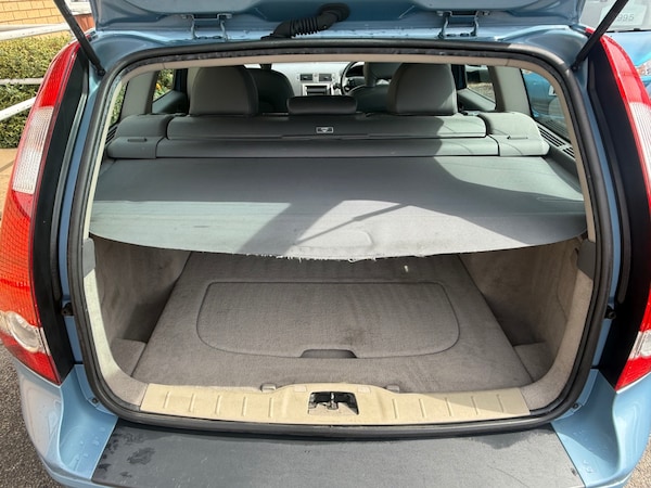 Used Volvo V50 2005 for sale - 75702376: Photo 8
