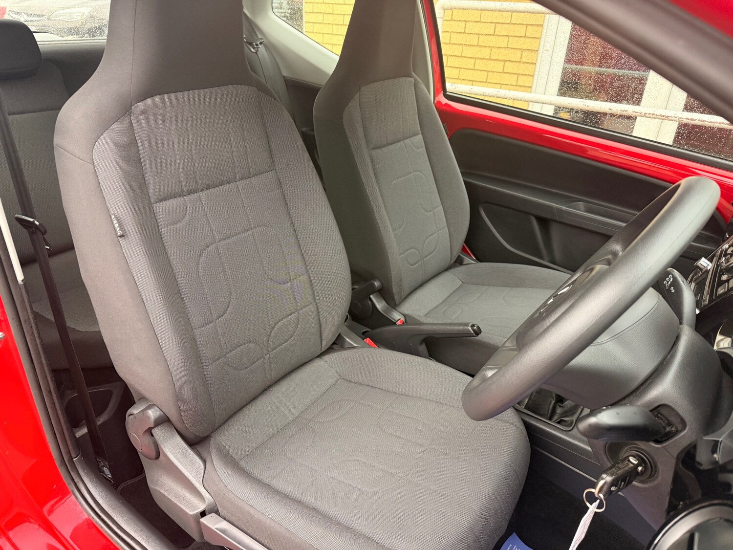 Used Volkswagen up! 2013 for sale - 77420598: Photo 6