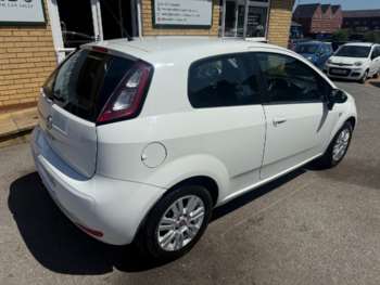 Used Fiat Punto 2015 for sale - 75095780: Photo