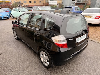 Used Honda Jazz 2011 for sale - 77606804: Photo