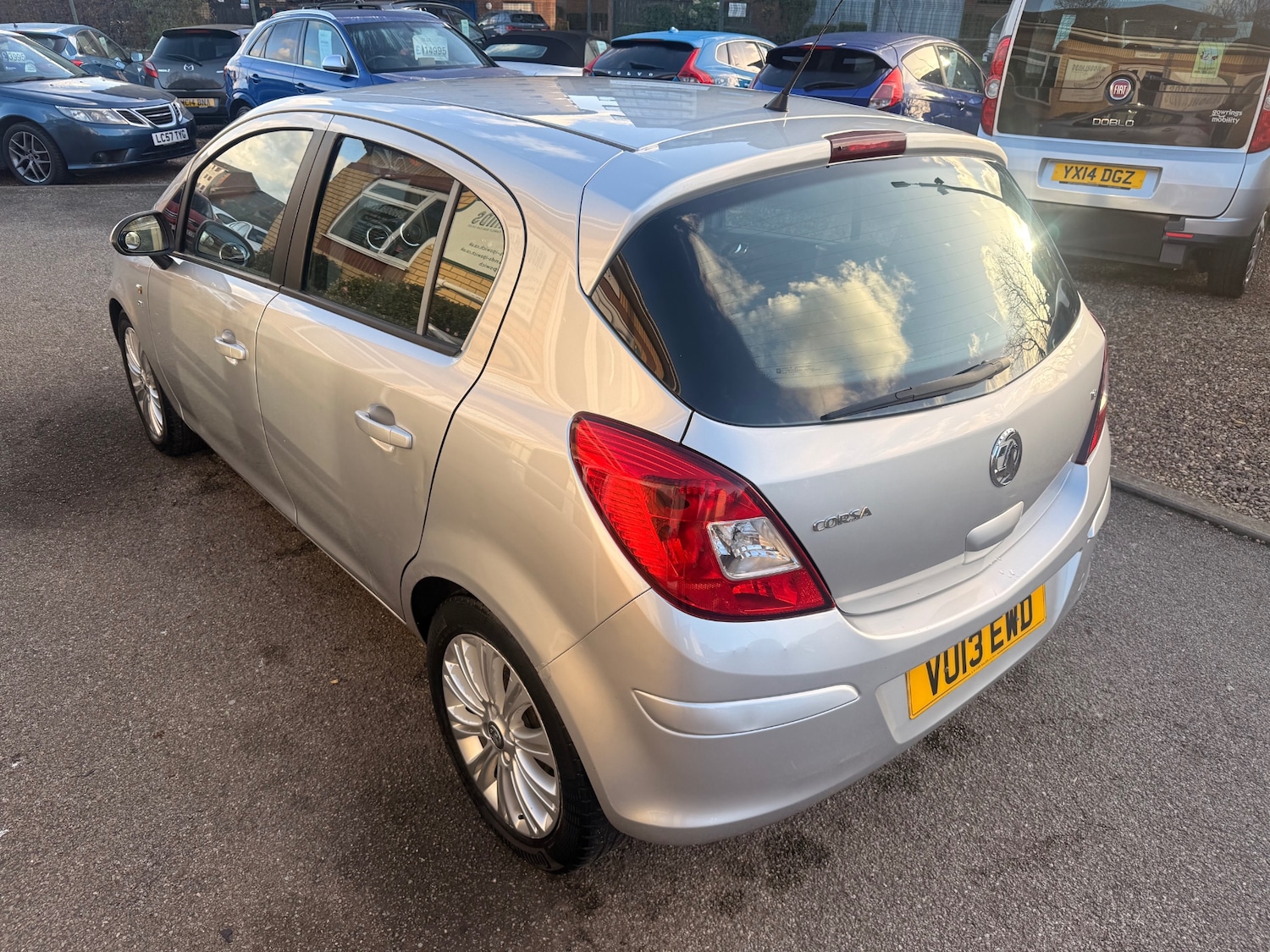 Used Vauxhall Corsa 2013 for sale - 76893076: Photo 3