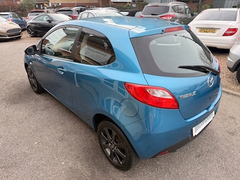 Used Mazda Mazda2 2011 for sale - 77873636: Photo