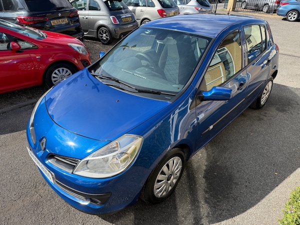 Used Renault Clio 2008 for sale - 76045890: Photo 2