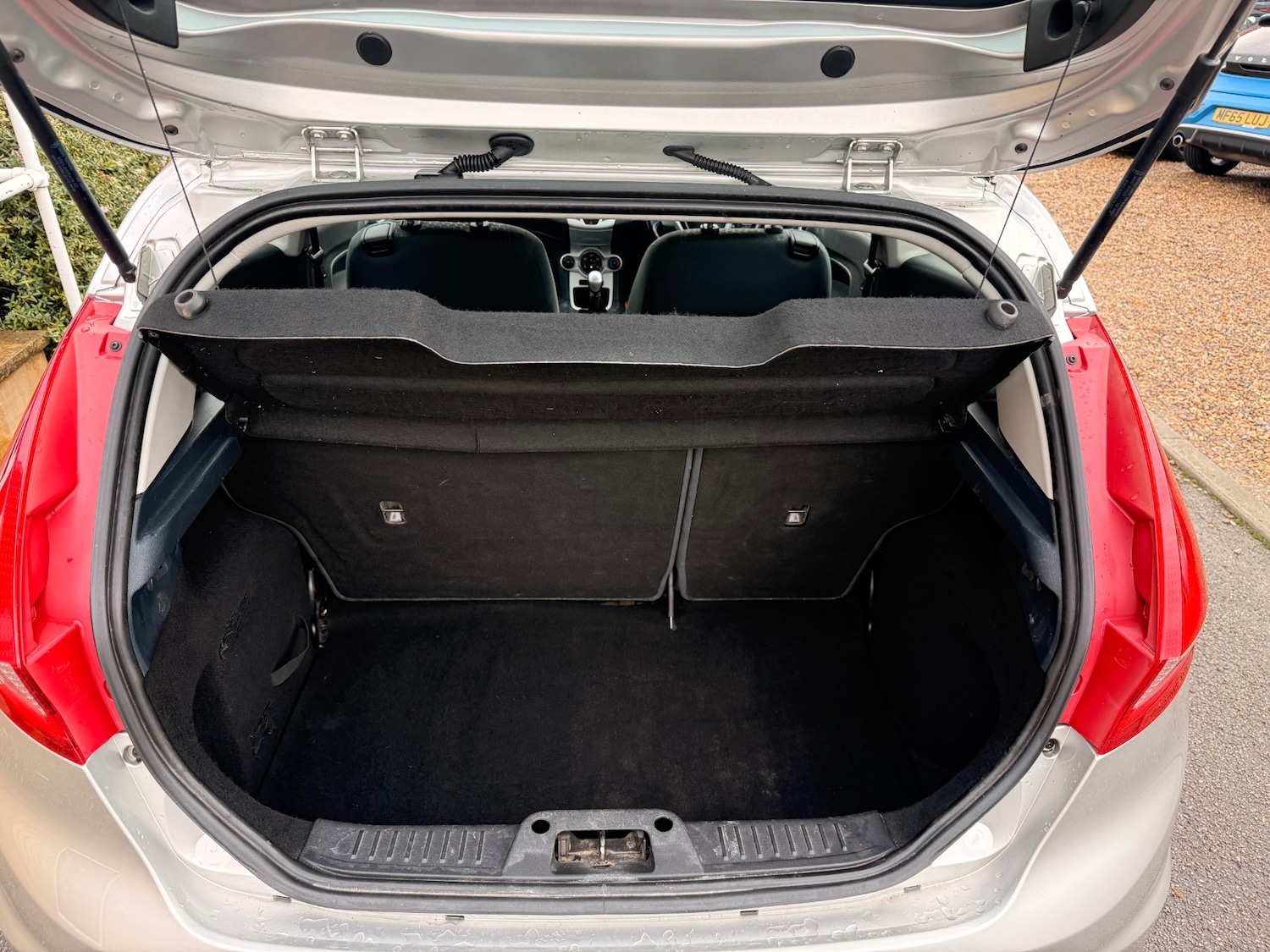 Used Ford Fiesta 2012 for sale - 76879631: Photo 8