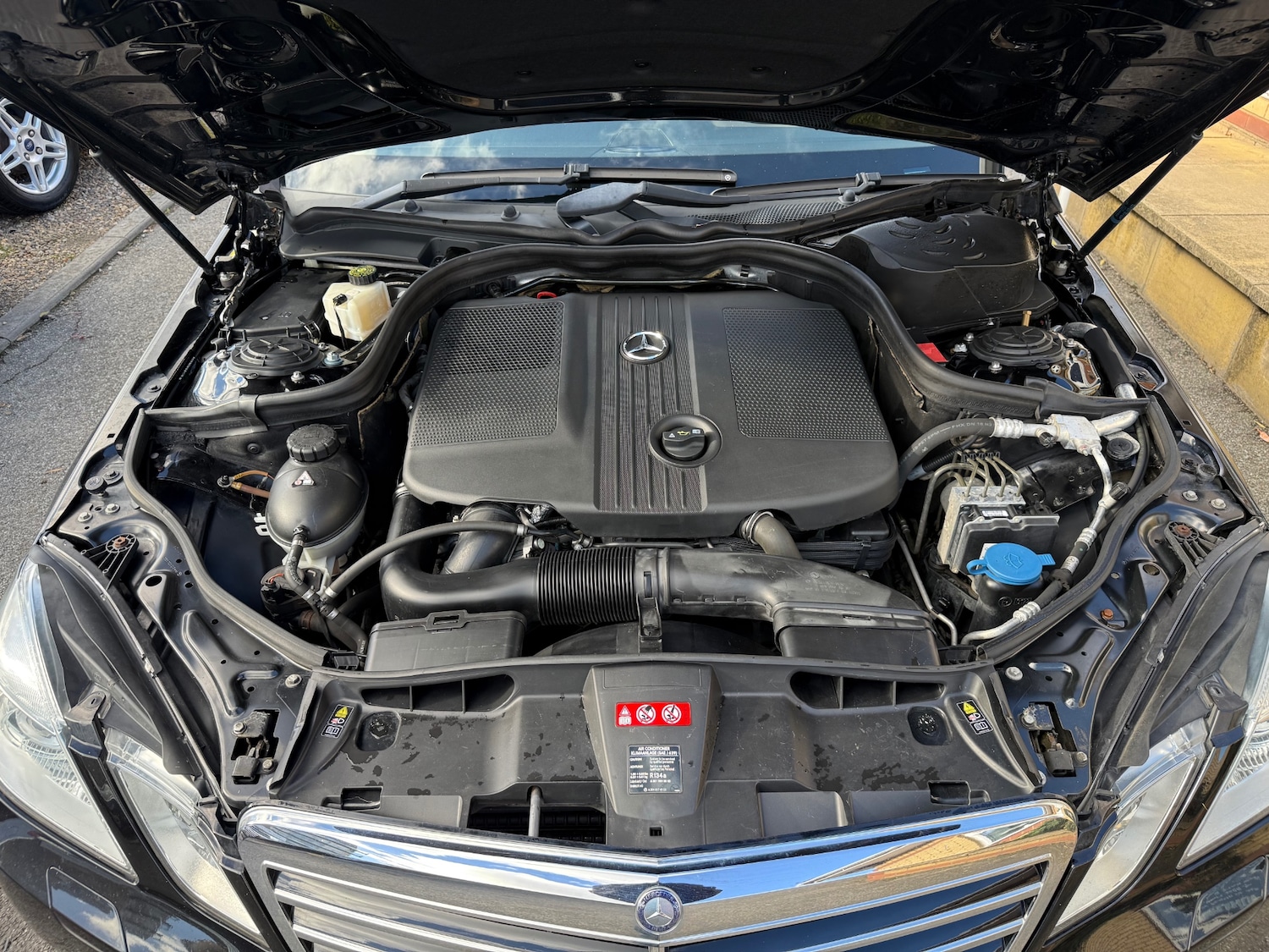 Used Mercedes-Benz E Class 2010 for sale - 76381980: Photo 11