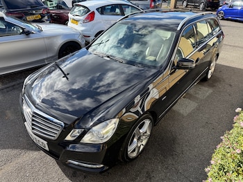 Used Mercedes-Benz E Class 2010 for sale - 76381980: Photo