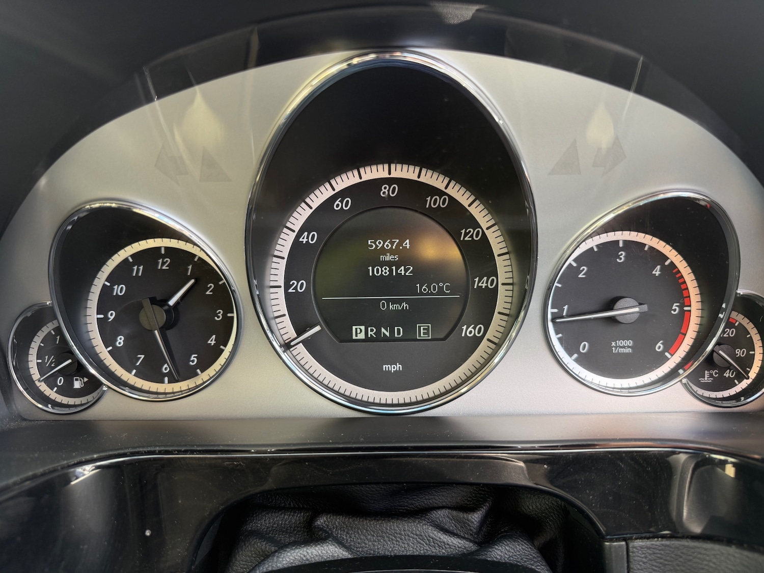 Used Mercedes-Benz E Class 2010 for sale - 76381980: Photo 5