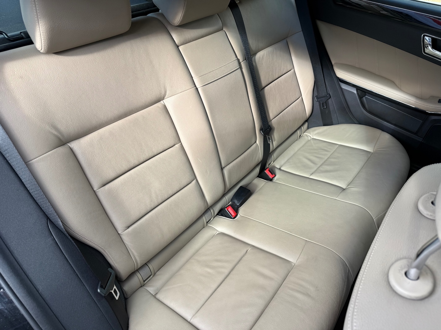 Used Mercedes-Benz E Class 2010 for sale - 76381980: Photo 7