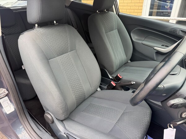 Used Ford Fiesta 2011 for sale - 75314073: Photo 6