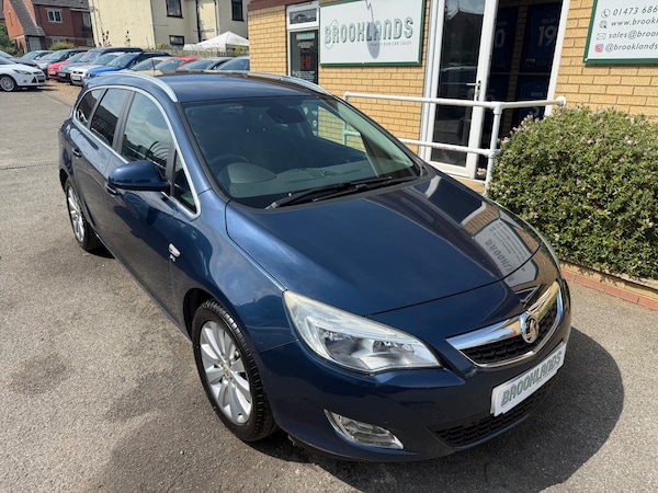 Used Vauxhall Astra 2011 for sale - 75055416: Photo 1