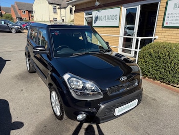 2013 (63) - CRDi 2 5 Door 1.6 Diesel Automatic