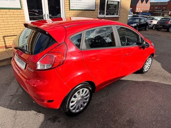 Used Ford Fiesta 2015 for sale - 77556072: Photo