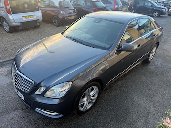 Used Mercedes-Benz E Class 2013 for sale - 76682693: Photo