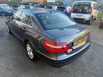Used Mercedes-Benz E Class 2013 for sale - 76682693: Photo