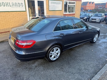 Used Mercedes-Benz E Class 2013 for sale - 76682693: Photo