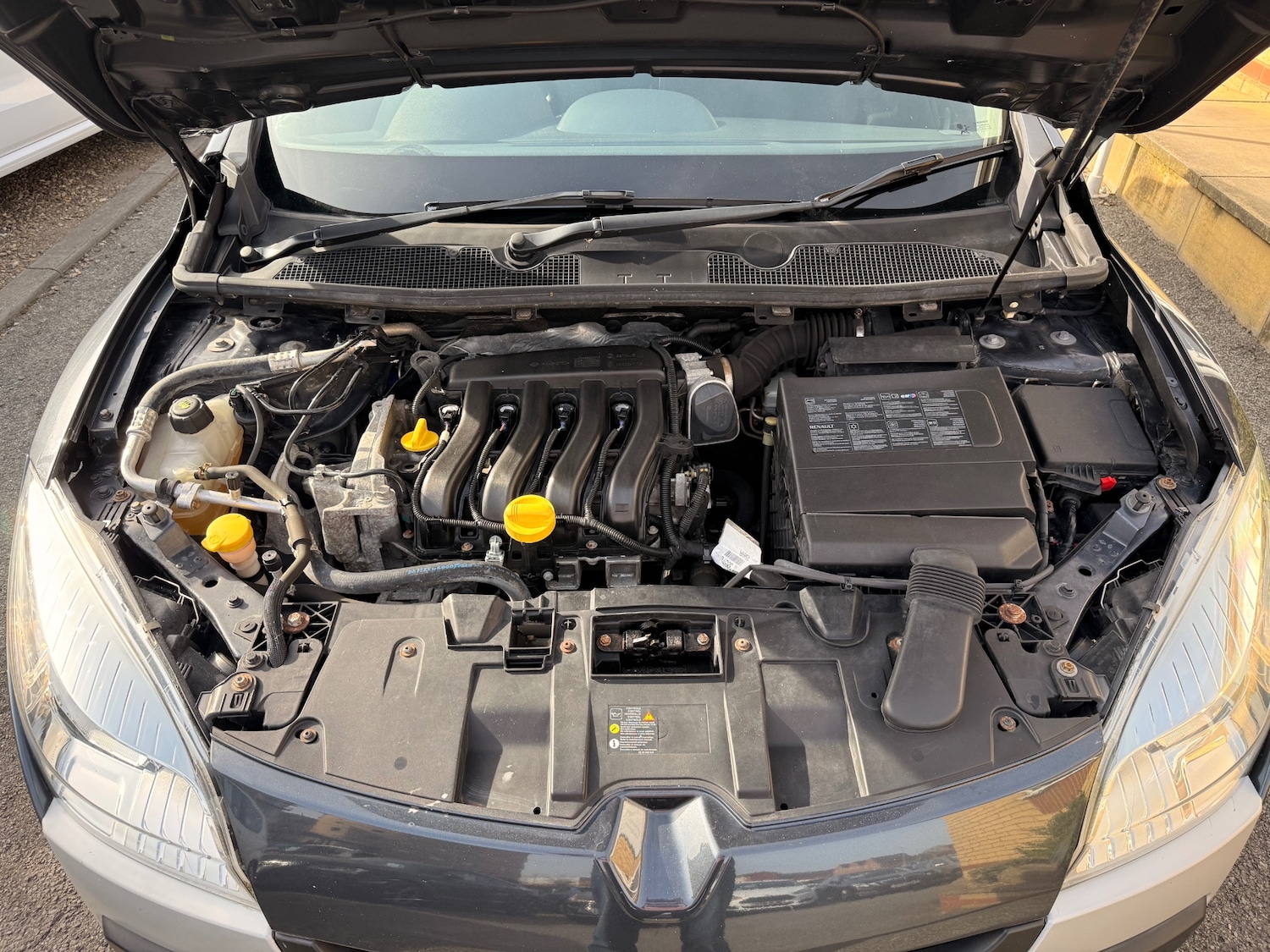 Used Renault Megane 2010 for sale - 77964921: Photo 11