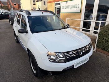 Used Dacia Duster 2017 for sale - 77261216: Photo