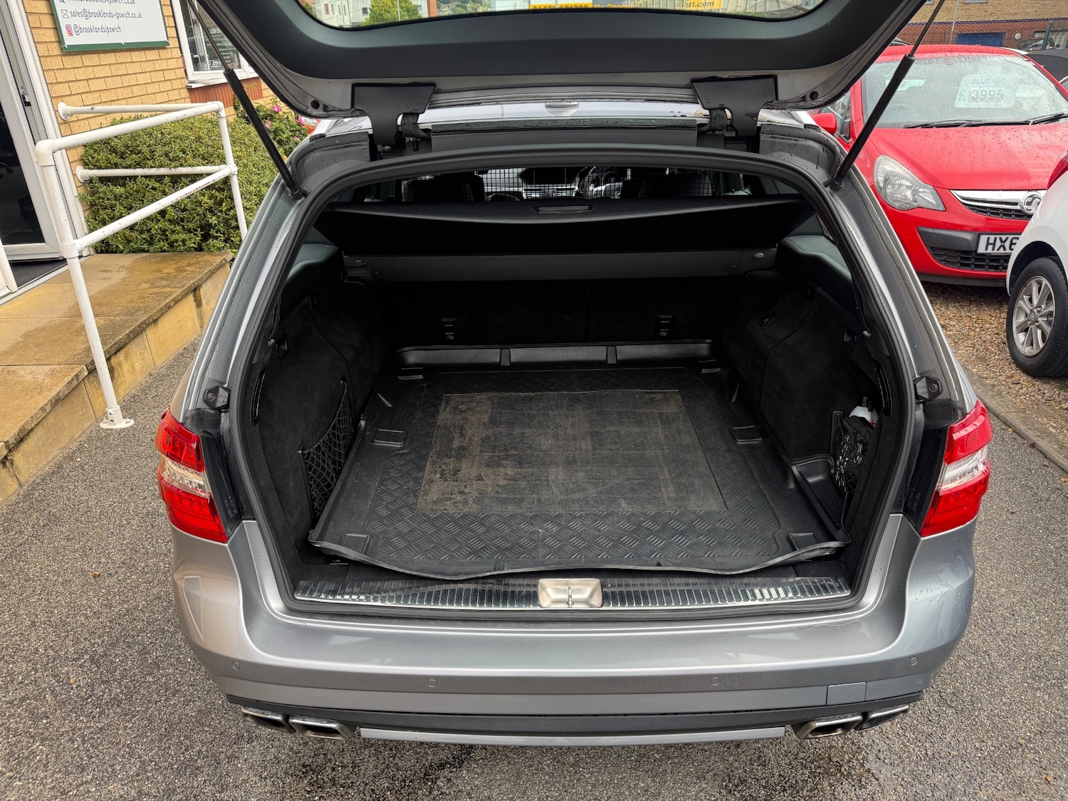 Used Mercedes-Benz E-Class 2012 for sale - 76037275: Photo 8